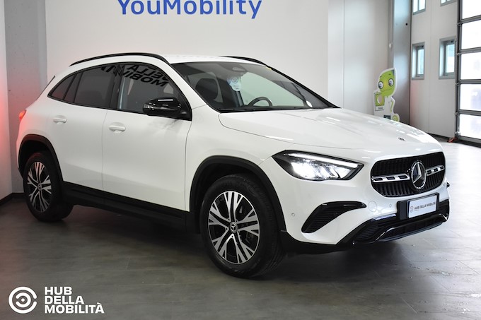 MERCEDES-BENZ GLA 200 d Automatic Progressive Advanced